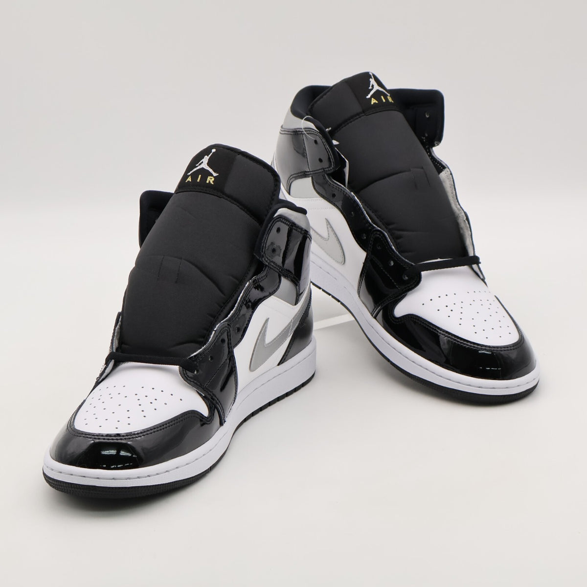 HV0789-010 Nike Air Jordan 1 Mid Black Patent (Men's)