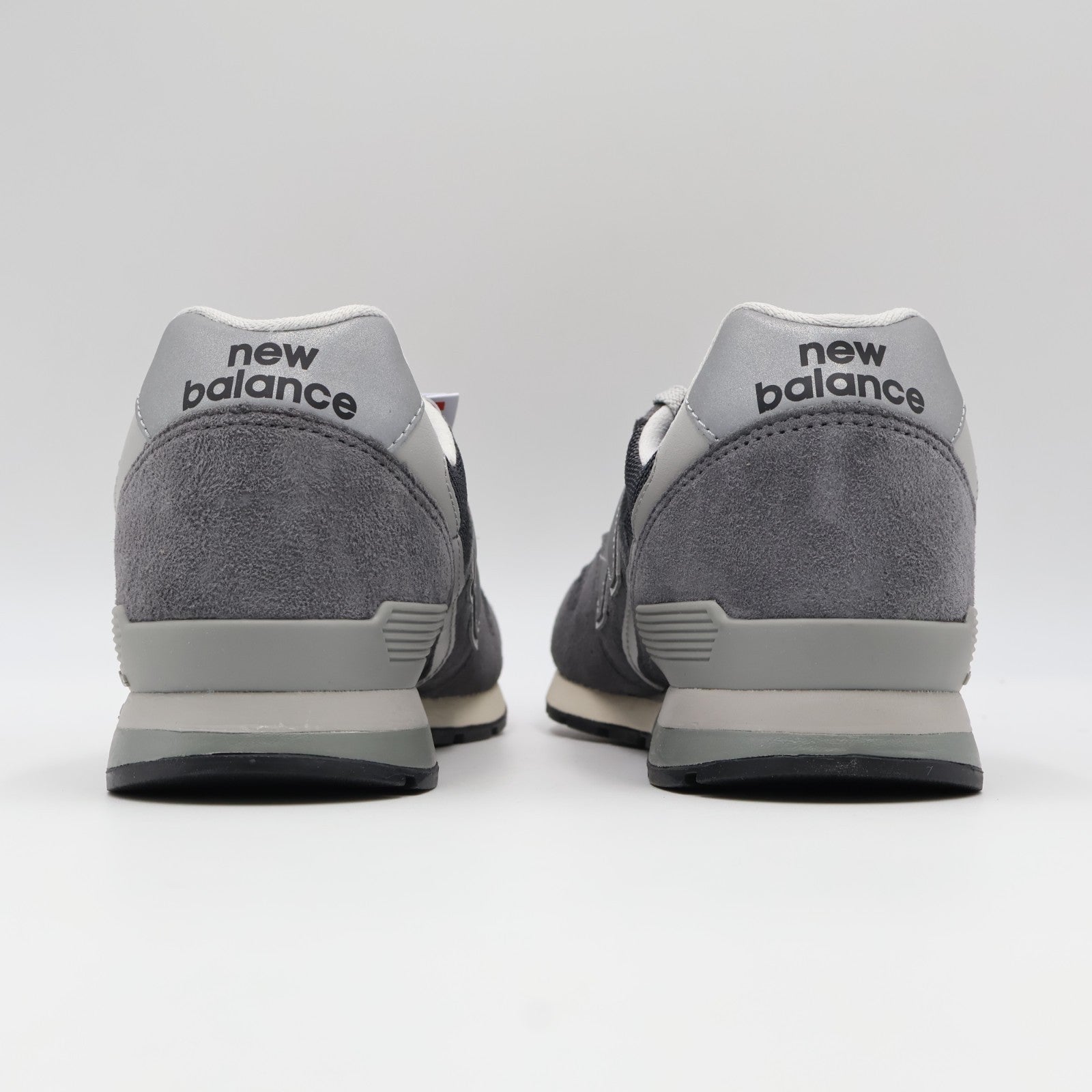 CM996JG2 New Balance 996V2 Magnet/Silver Metallic/Sea Salt (Men's)