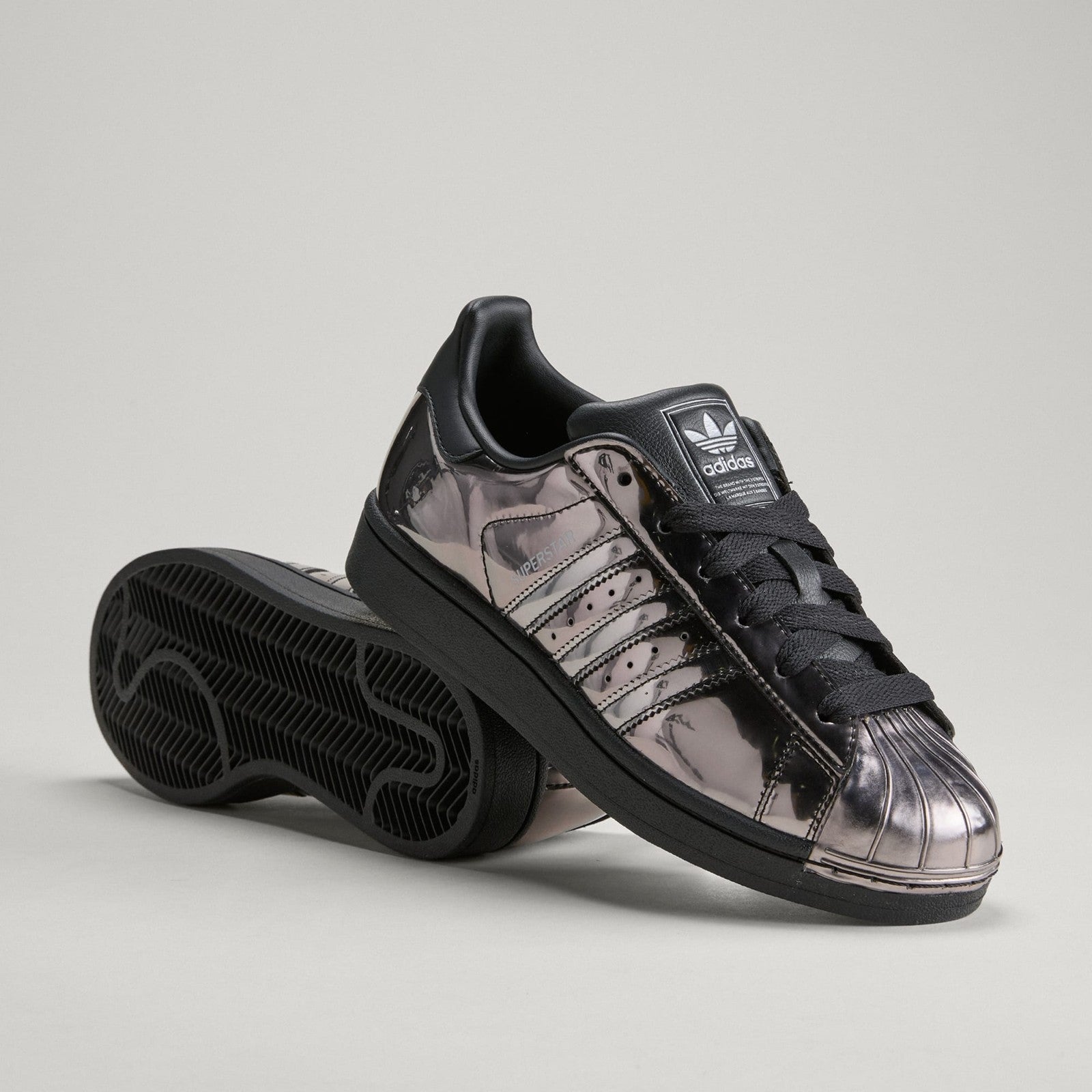 KJ7128 KJ7128 adidas Women's Superstar 2 Core Black (Women's)