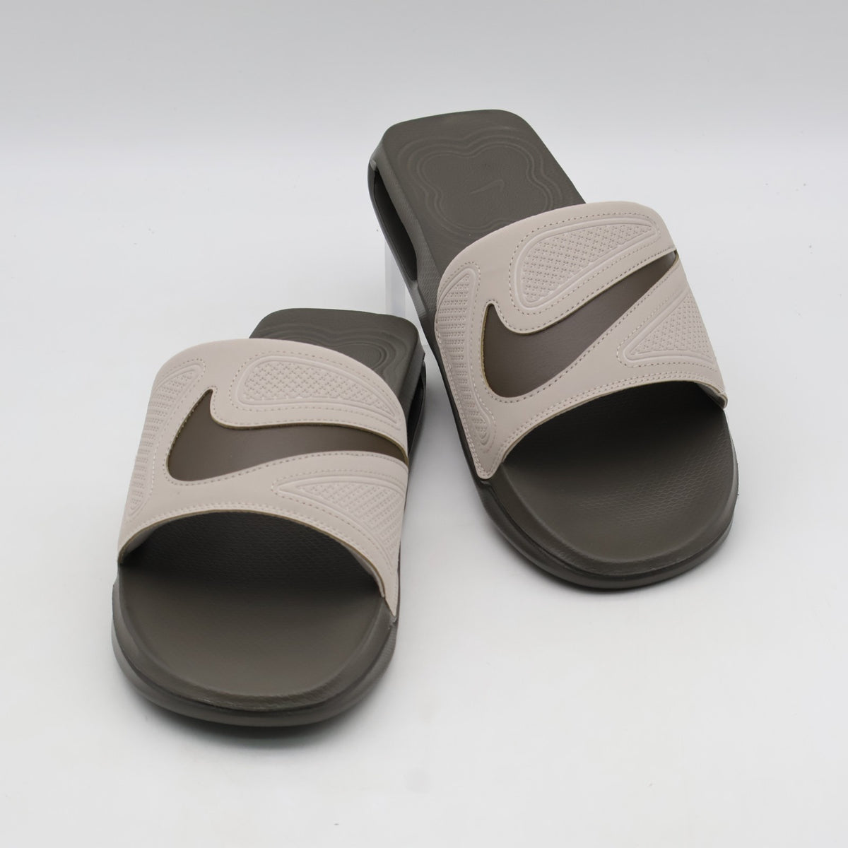 DC1460-203 DC1460-203 Nike Air Max Cirro Slides Dark HazelMoon Particle (Men's)