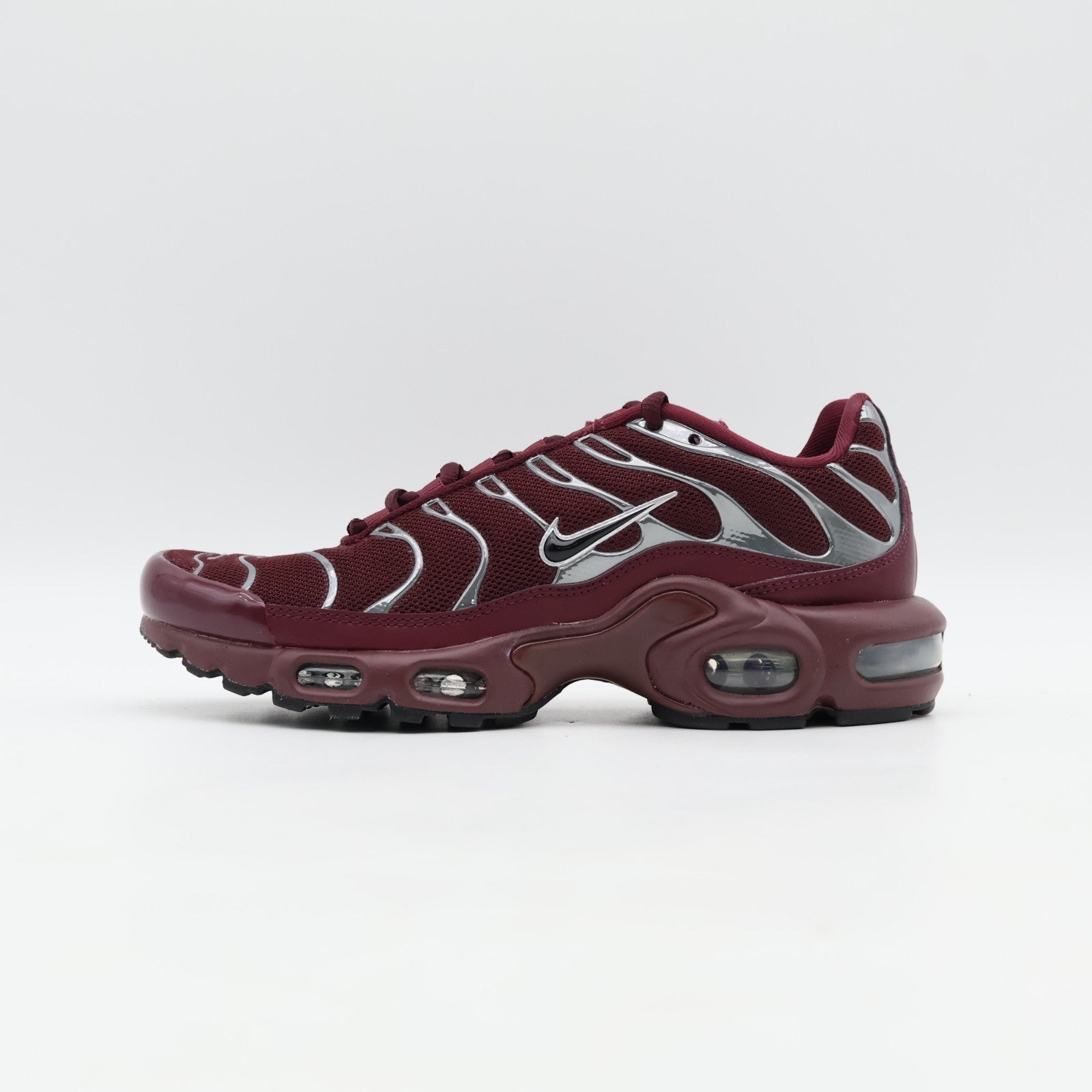 HJ9743-600 Nike Air Max Plus SE Night Maroon Dark Team Red Metallic (Women's)