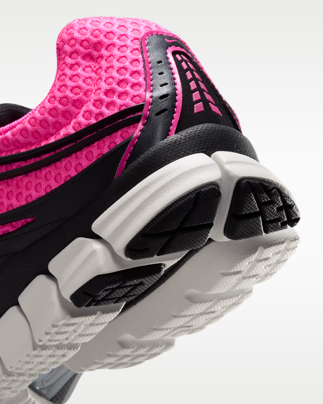IU7360-601 Nike Zoom Skylon 11 Hyper Pink/Black/Summit White (Women's)