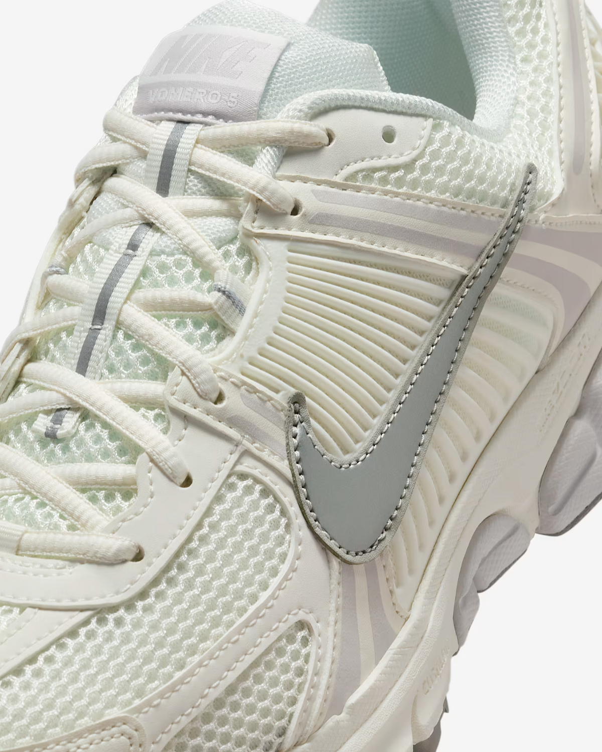 FB9149-103 Nike Vomero 5 Sail Vast Grey College Grey Metallic Silver (Men's)