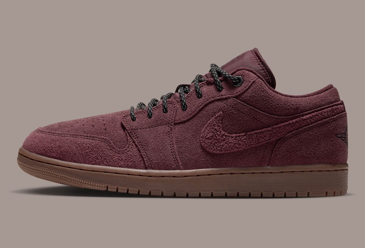 IO2047-600 Air Jordan 1 LOW SE Shoes (Men's)