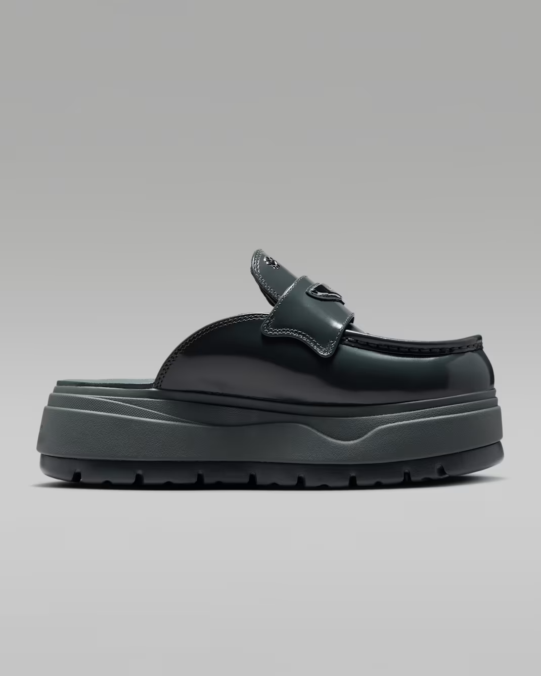 IO7702-001 Nike Air Jordan Mule SE Anthracite Metallic Silver (Women's)