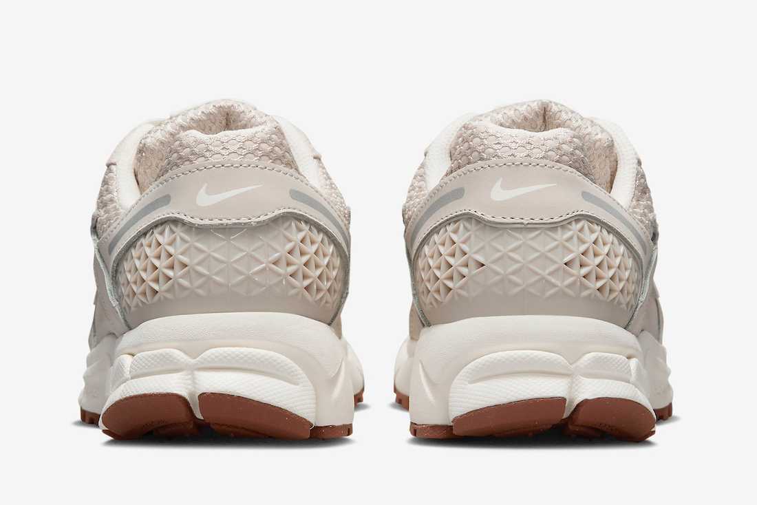 FZ3780-101 Nike Zoom Vomero 5 Light Orewood Brown (Women's)