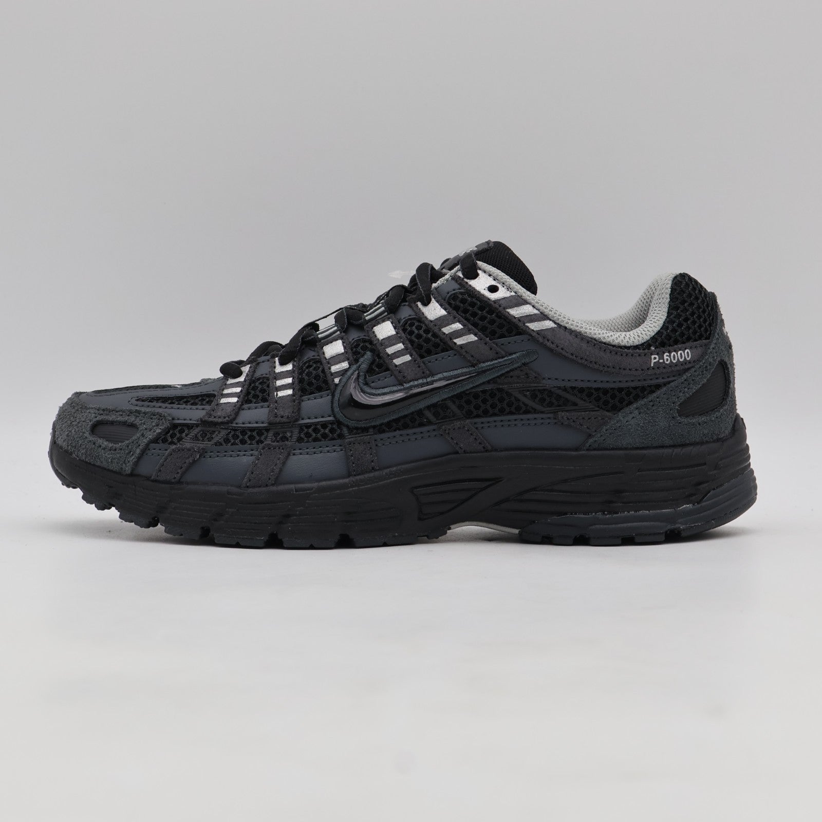 HF0015-002 Nike P-6000 SE Anthracite Chrome Metallic Silver Black (Men's)