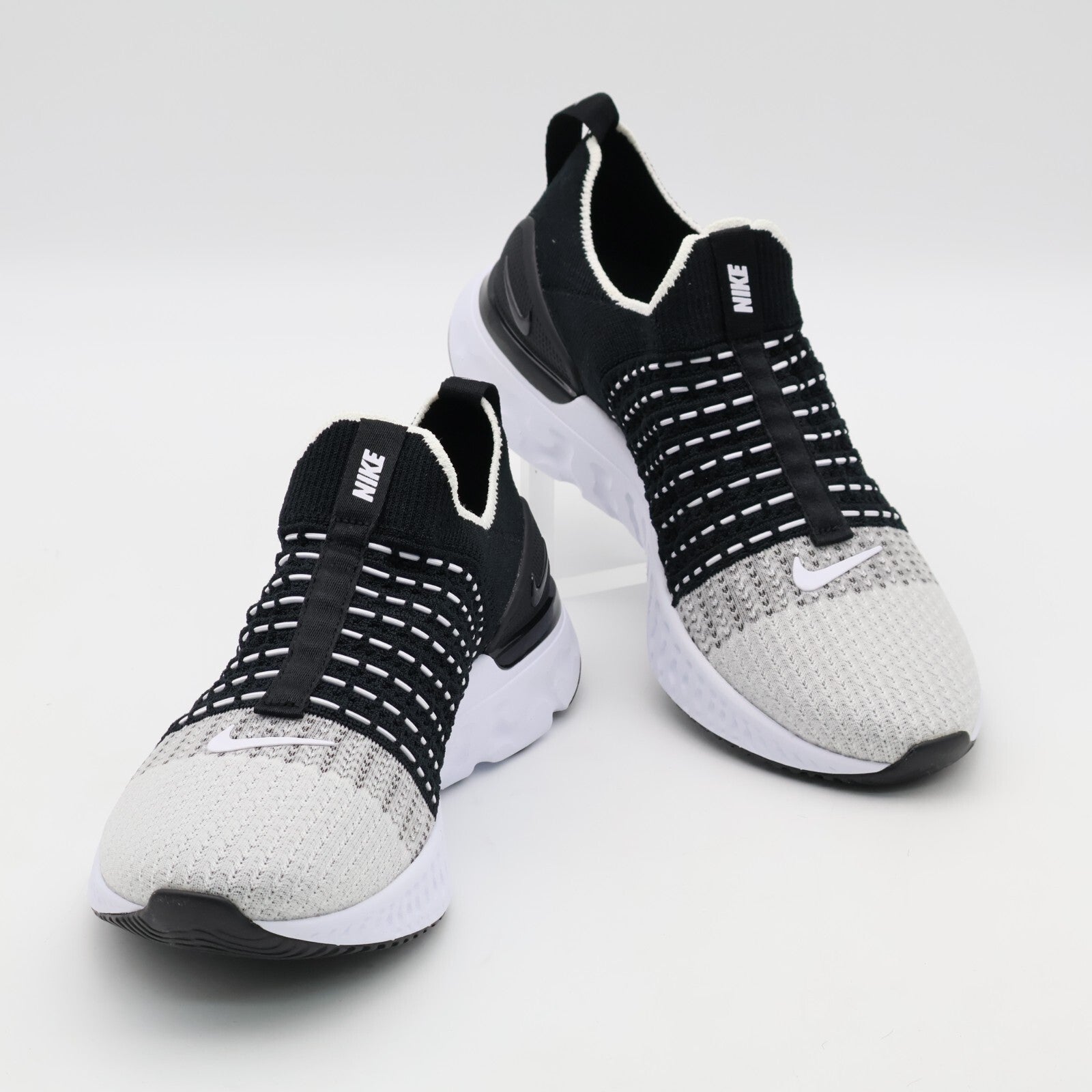 CJ0280-001 Nike React Phantom Run Flyknit 2 Black White ( Women's)