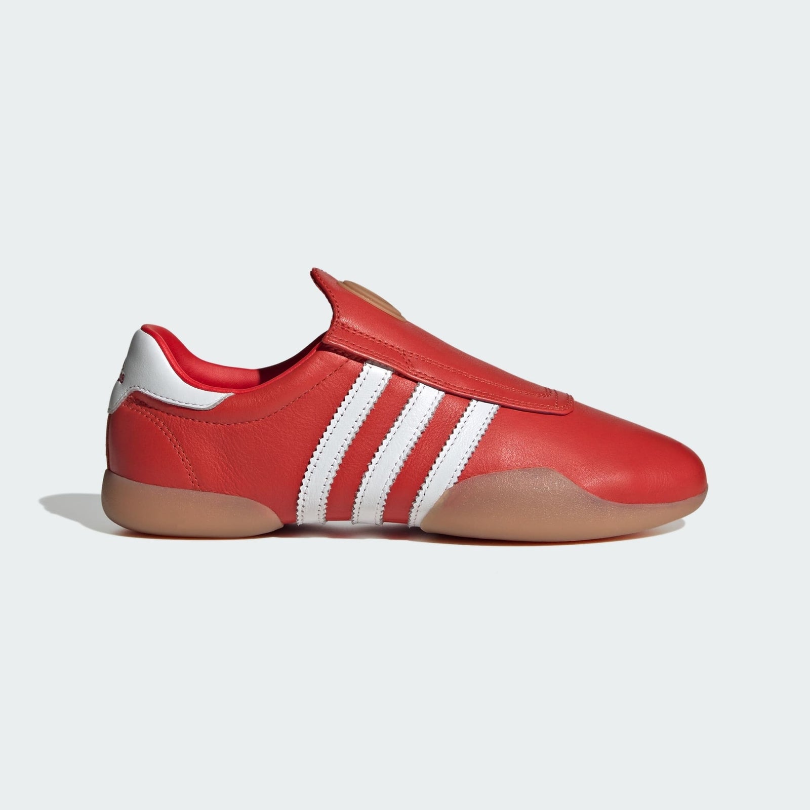 JR2646 adidas Originals Taekwondo Mei Red Cloud White Gum (Women's)